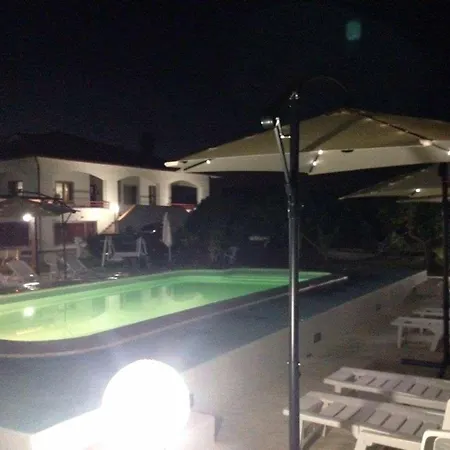 ベッド・アンド・ブレックファスト B. & B. Giada