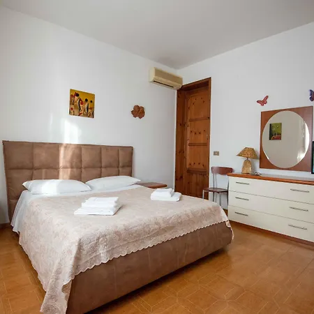 B. & B. Giada Bed and breakfast 3*