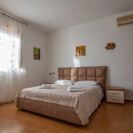 B. & B. Giada Bed and breakfast