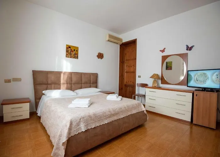 B. & B. Giada 3* 지노사마리나